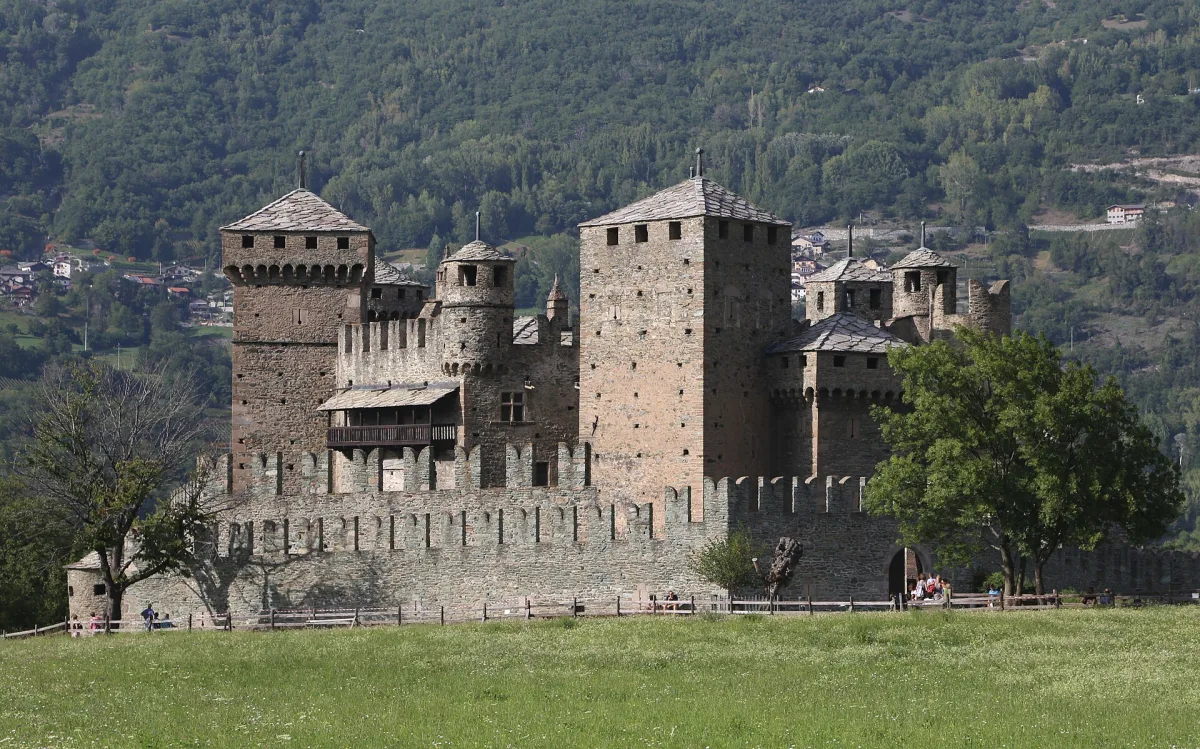 7 Giorni a Fénis: Esplorando la Valle d'Aosta