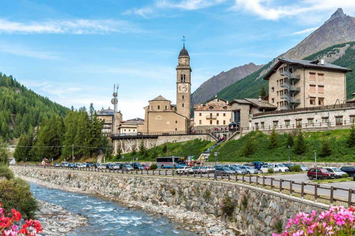 Autobus Savda in partenza per Cogne