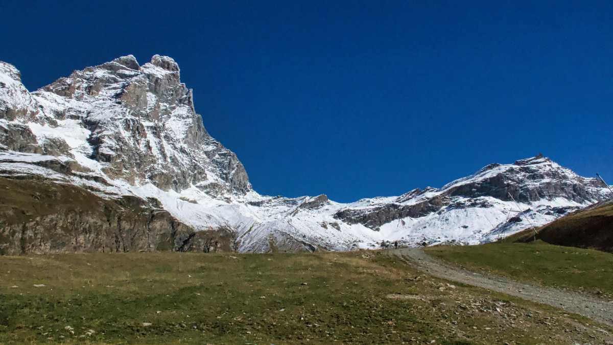 Vista panoramica di Cervinia con il Cervino sullo sfondo