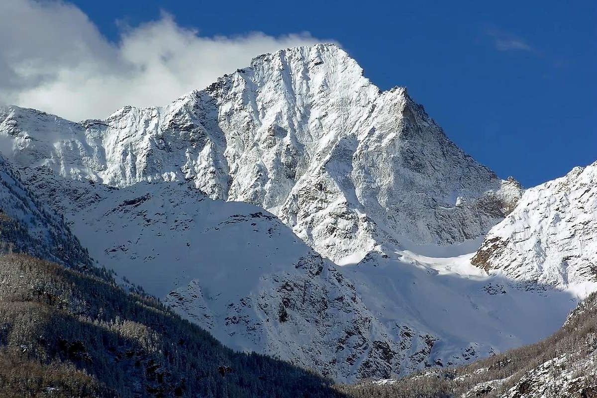 Panorama dal Monte Emilius, evidenziando le Alpi e la Valle d'Aosta